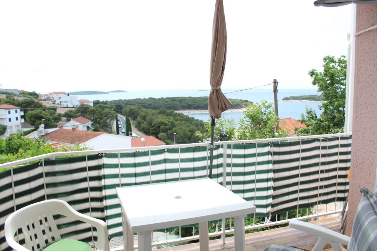 Apartment Bajuti Примоштен Екстер'єр фото